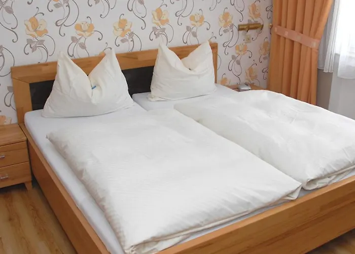 Haus Christa 호텔 바트베르트리흐